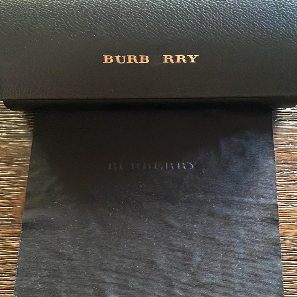 BURBERRY Burgundy Sunglasses - Picture 7 of 8